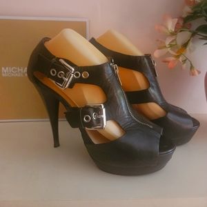 MICHAEL KOORS PLAT FORM HEELS